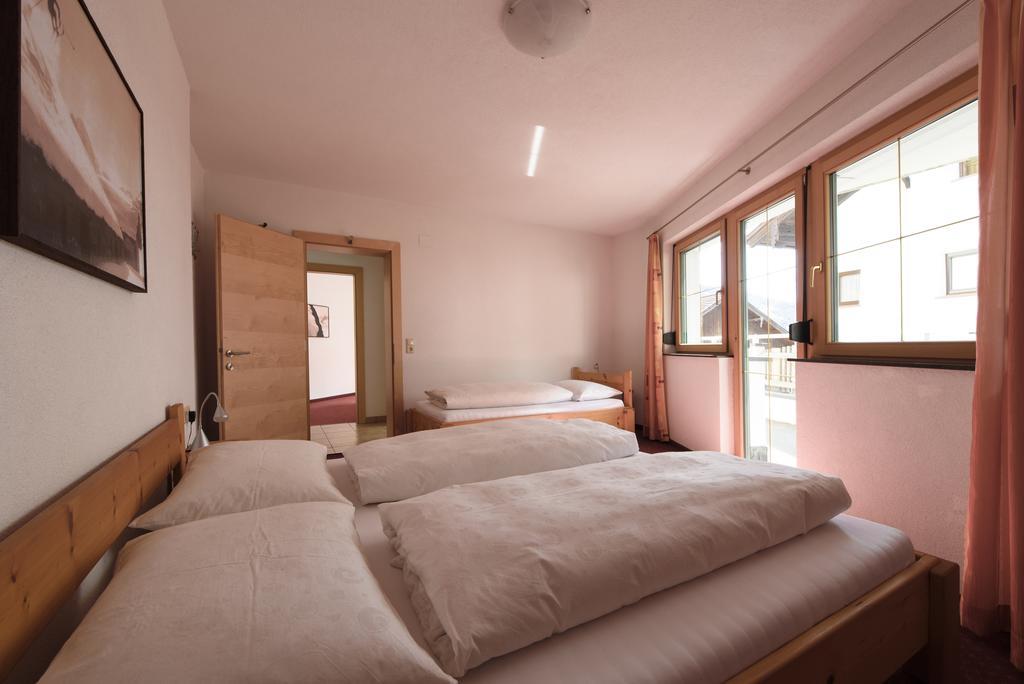 Appartement Strolz Schnann Phòng bức ảnh